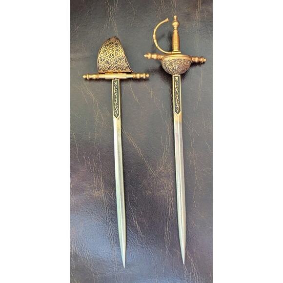 Vintage TOLEDO Spanish Damascene 2 Small Sword Cocktail Picks with Stand - Picture 7 of 11